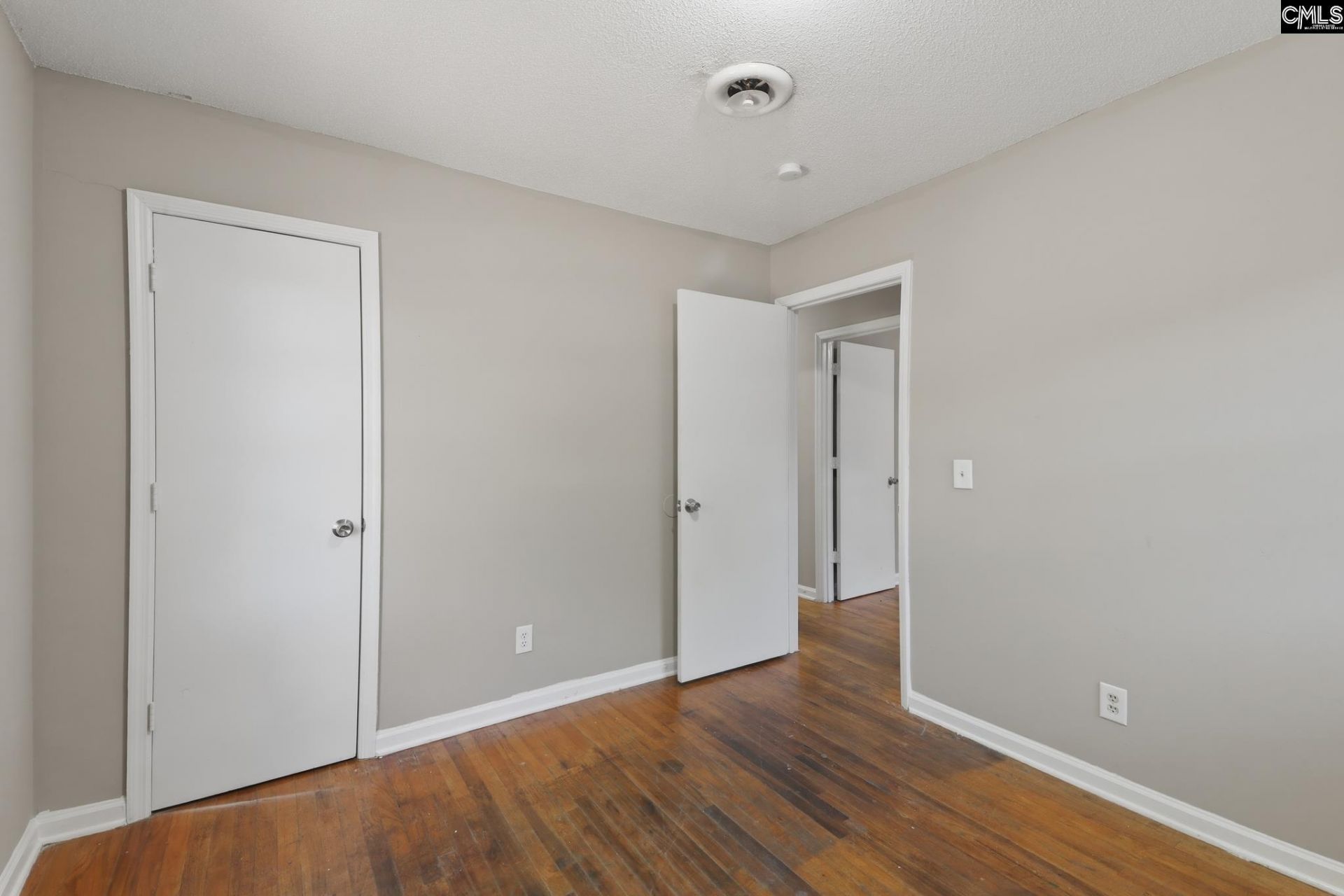 306 Charleswood Drive  Photo 26