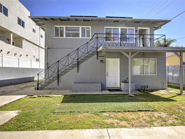 14918 1/2 Wyandotte, Van Nuys, CA 91405