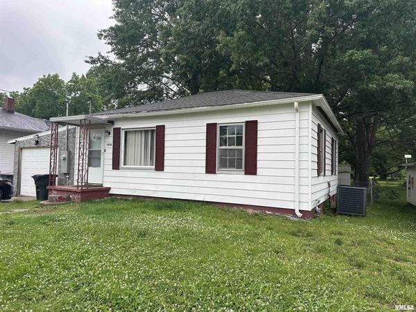 1914 ILLINOIS Street, Murphysboro, IL 62966
