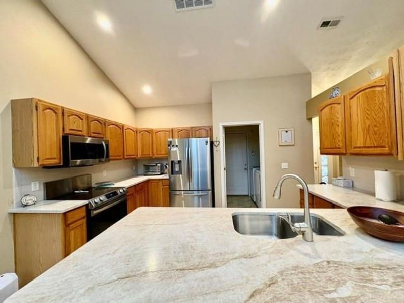 6822 Grovebelle Drive, Huber Heights, OH 45424 Photo 7