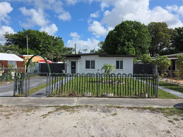 651 E 48th St , Hialeah, FL 33013