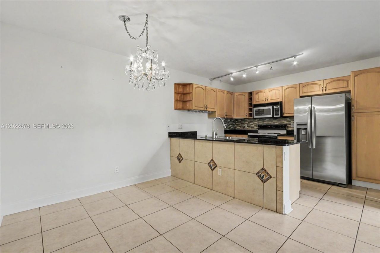 1530 W Harmony Lake Cir, Davie, FL 33324 Photo