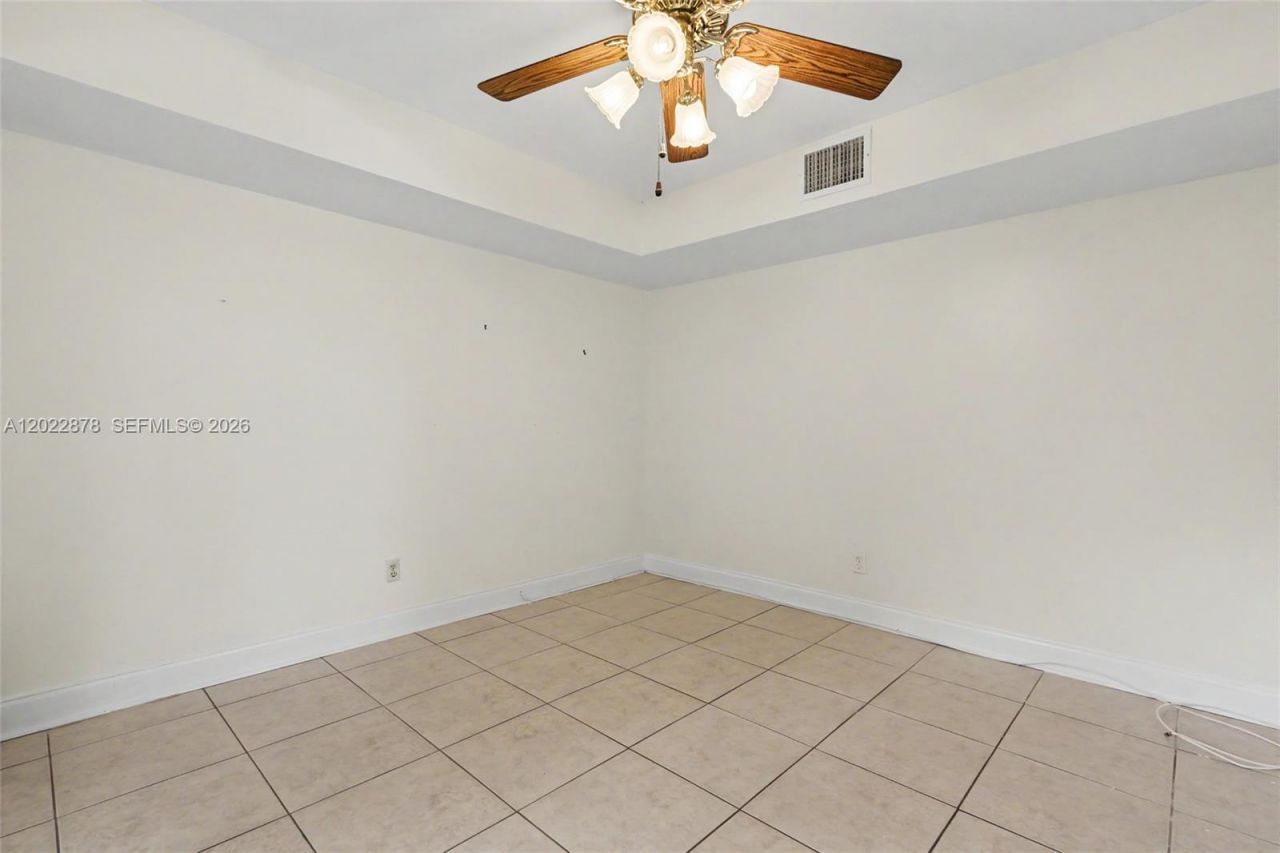 1530 W Harmony Lake Cir, Davie, FL 33324 Photo