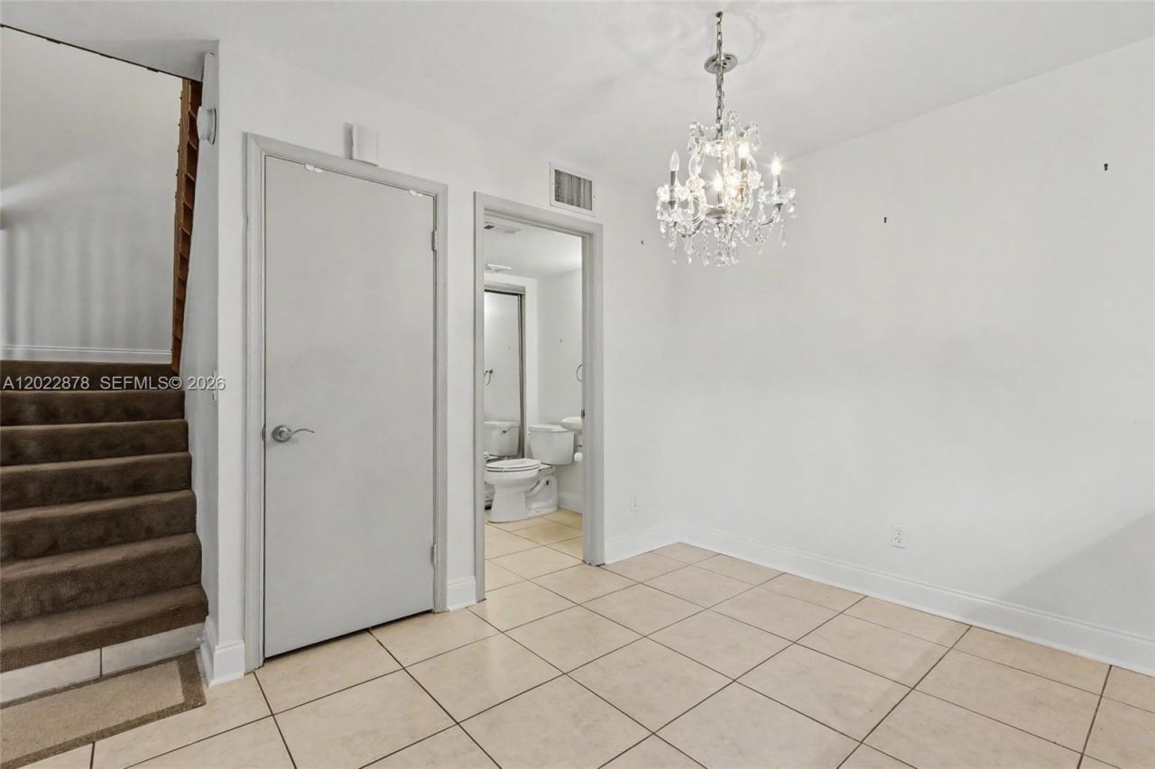 1530 W Harmony Lake Cir, Davie, FL 33324 Photo
