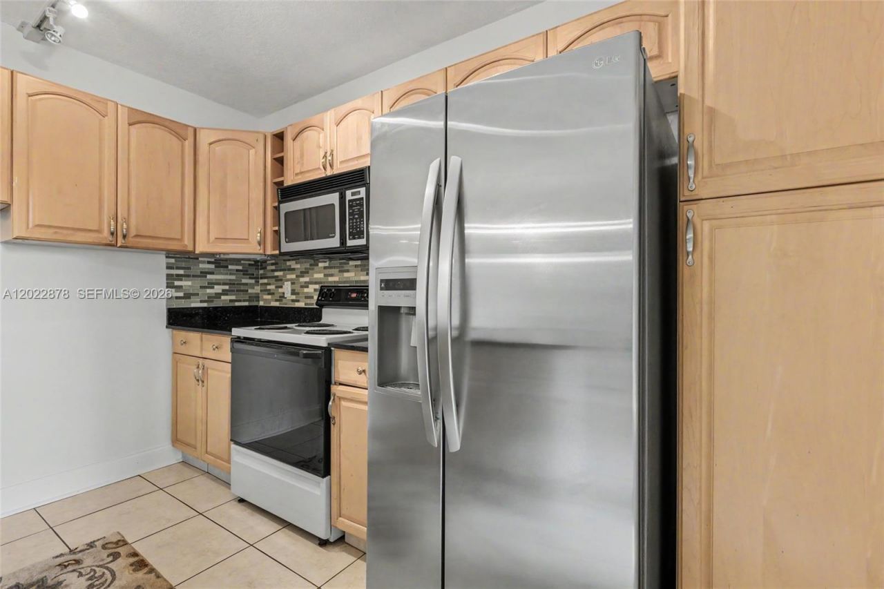 1530 W Harmony Lake Cir, Davie, FL 33324 Photo