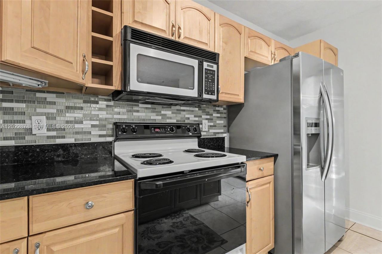 1530 W Harmony Lake Cir, Davie, FL 33324 Photo