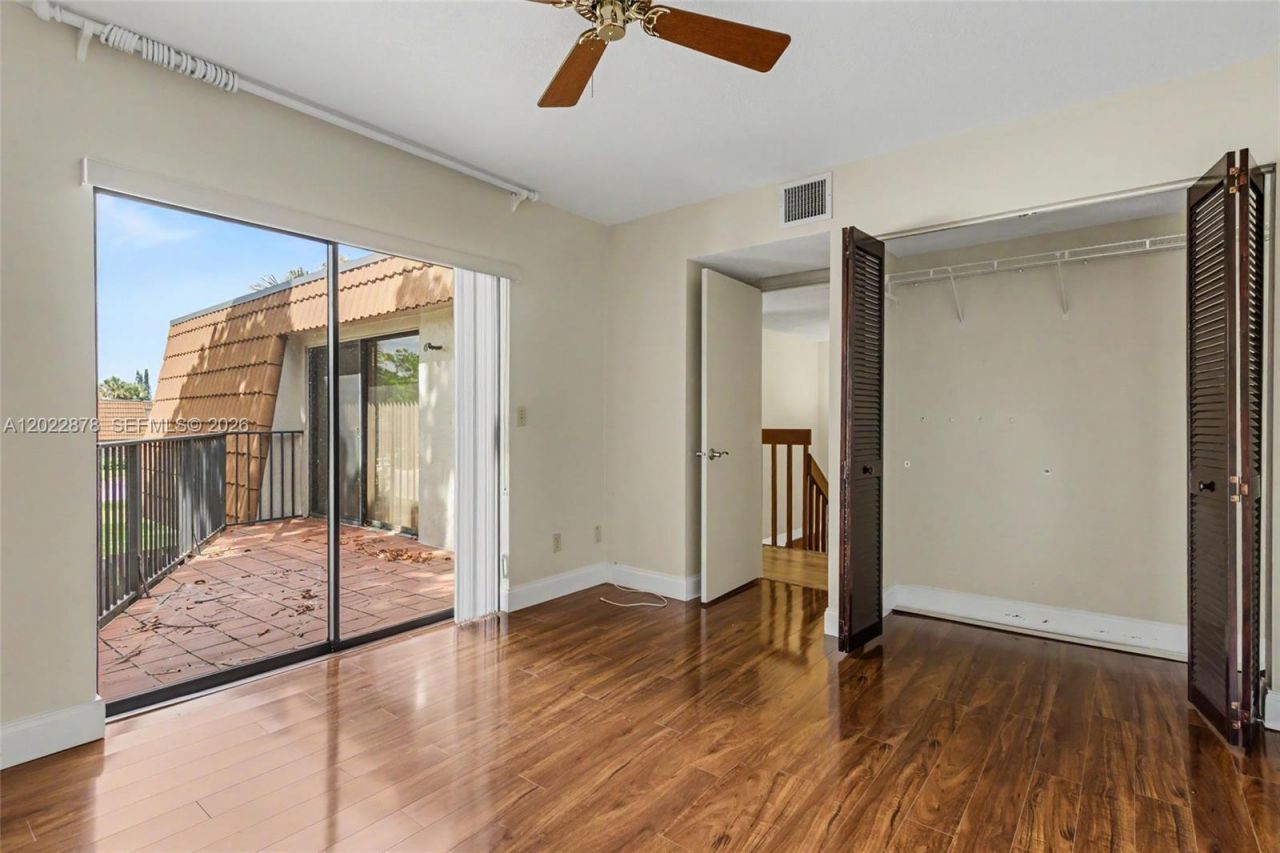1530 W Harmony Lake Cir, Davie, FL 33324 Photo
