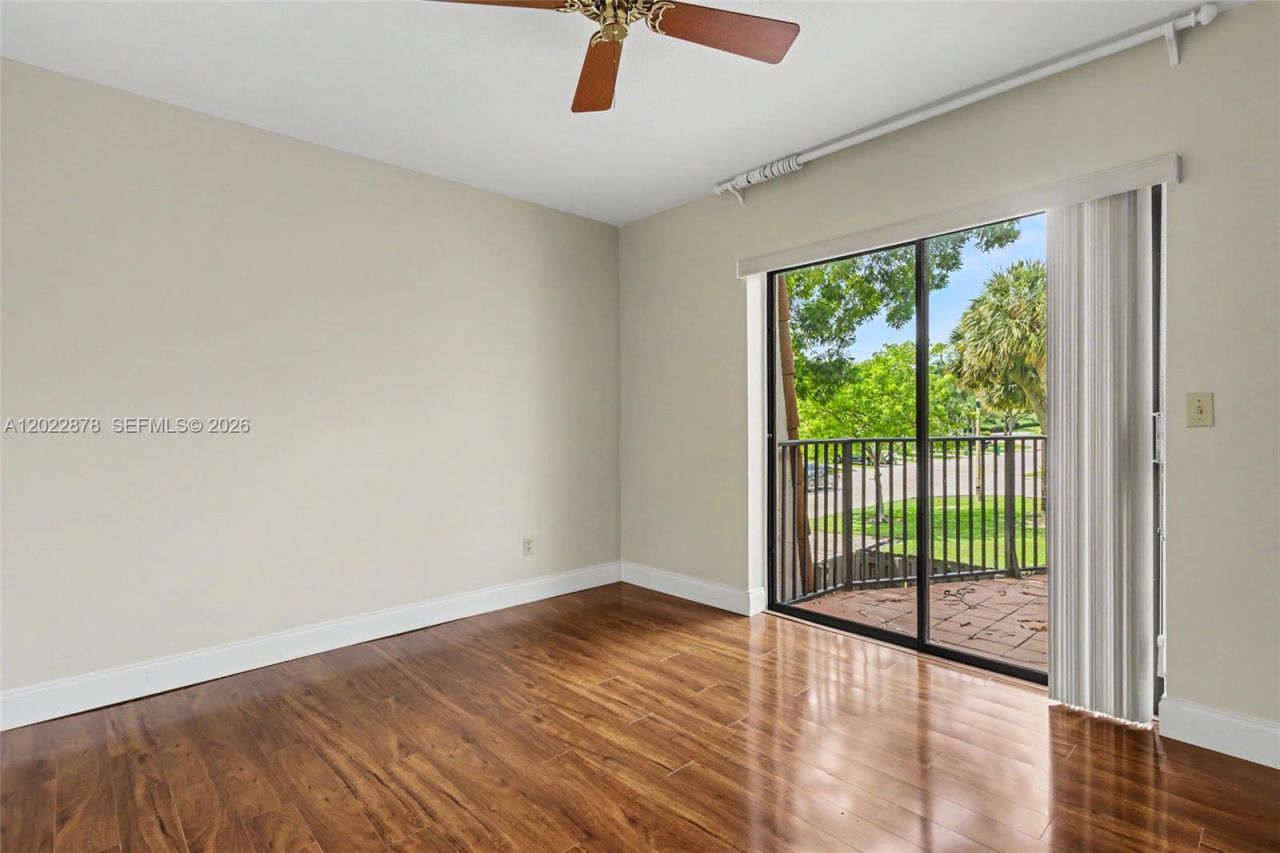 1530 W Harmony Lake Cir, Davie, FL 33324 Photo