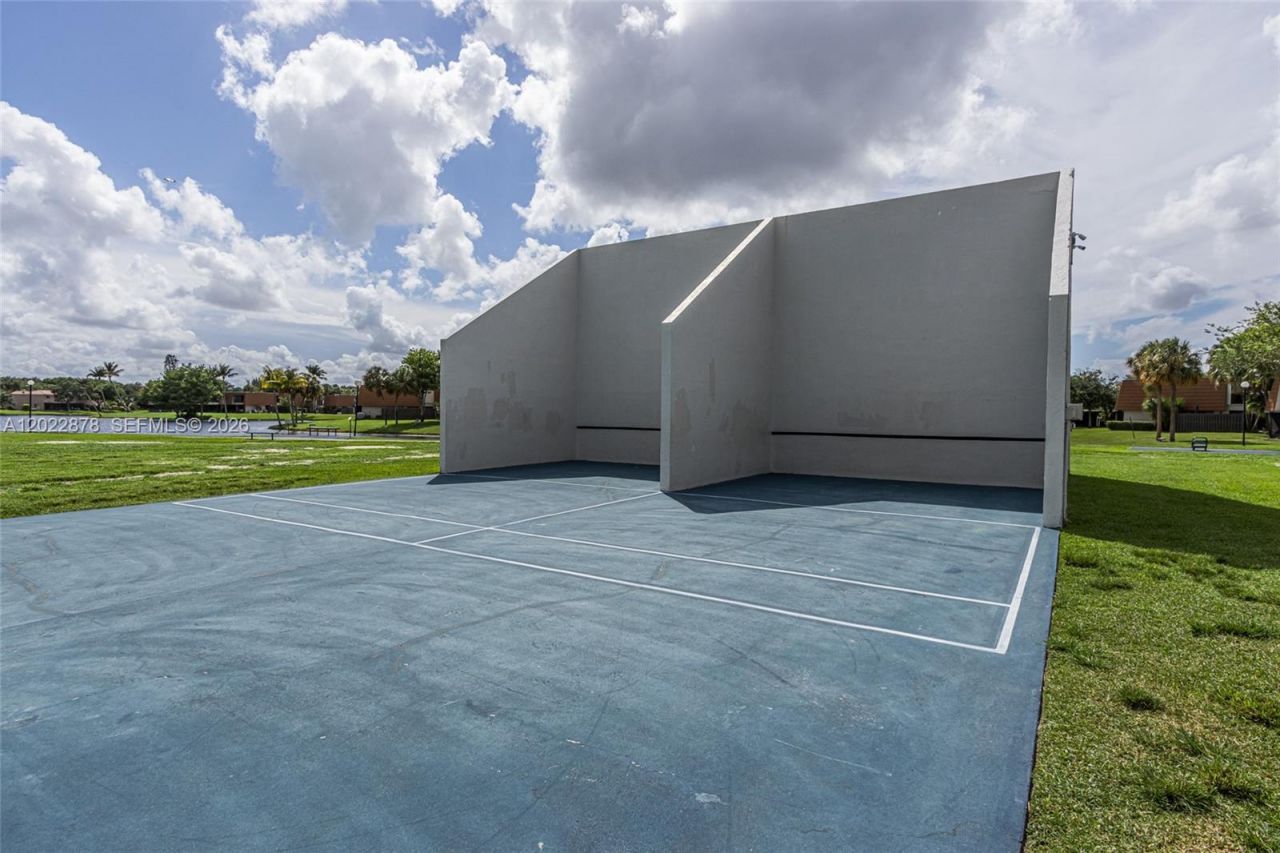 1530 W Harmony Lake Cir, Davie, FL 33324 Photo