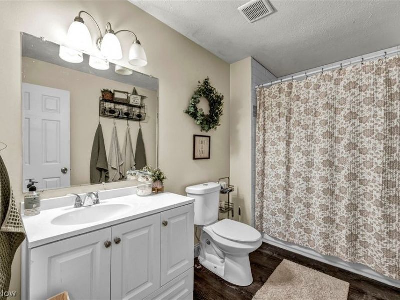 4621 Tanglewood Drive, Lorain, OH 44053 Photo 10