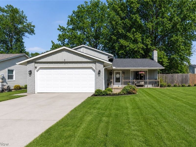 4621 Tanglewood Drive, Lorain, OH 44053 Photo 2