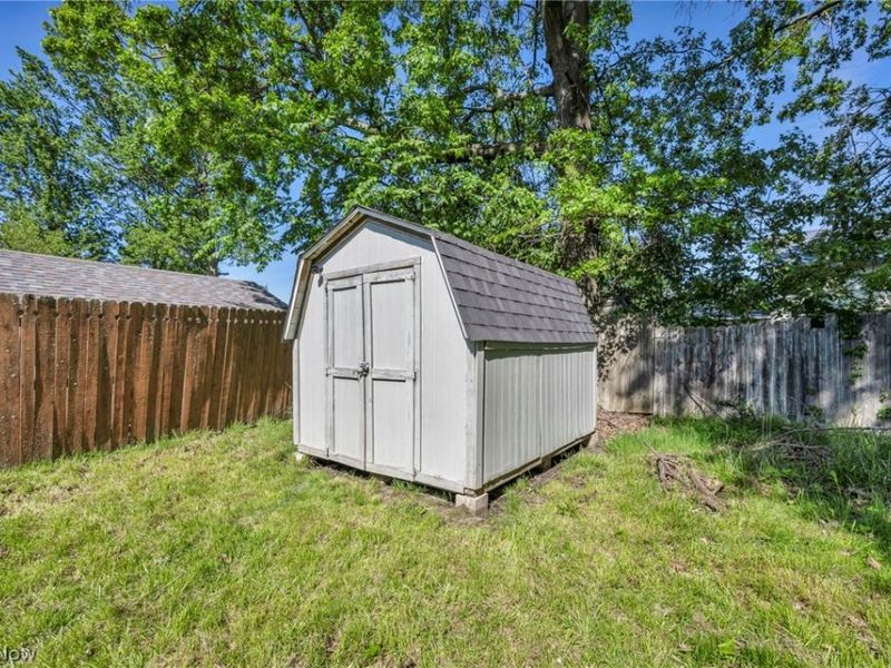 4621 Tanglewood Drive, Lorain, OH 44053 Photo 35