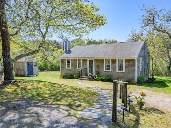 66 Snow Ln, Chatham, MA 02633