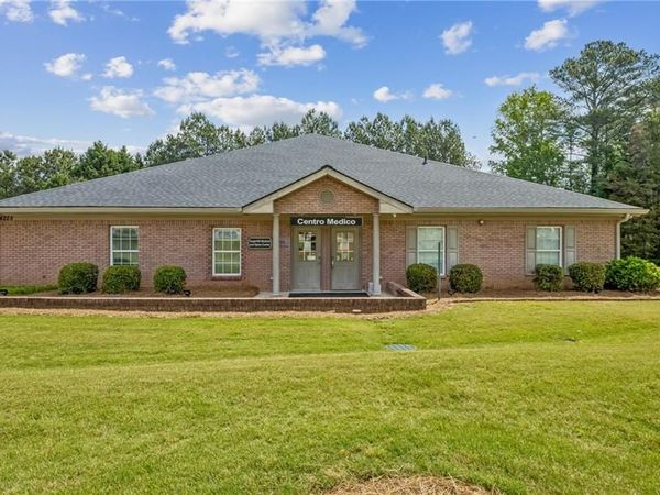 4225 S Lee Street, Buford, GA 30518