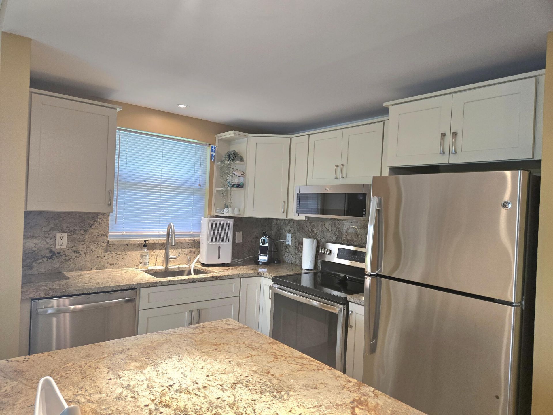 209 Oxford 100, Unit 209, West Palm Beach, FL 33417 Photo