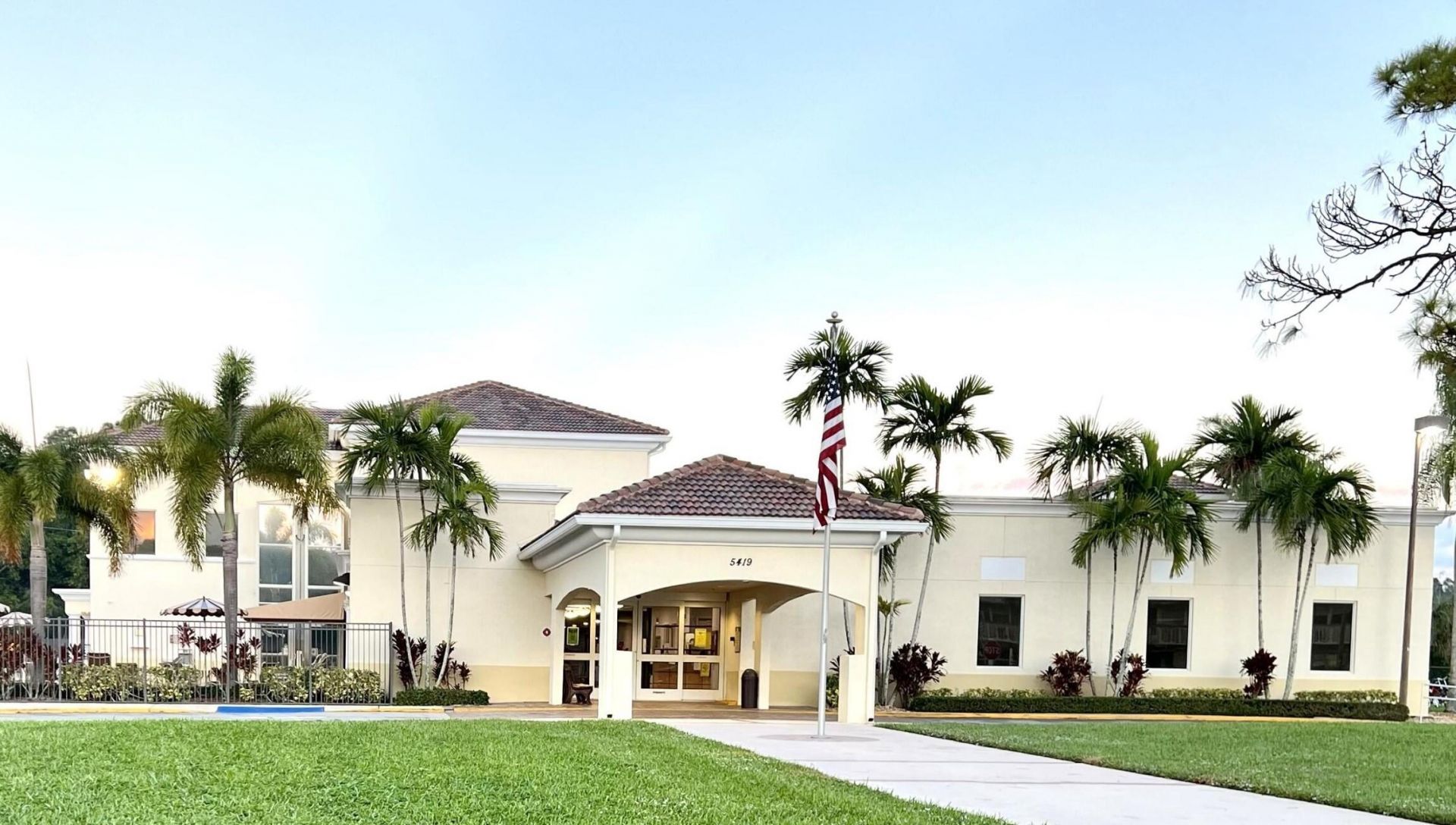 209 Oxford 100, Unit 209, West Palm Beach, FL 33417 Photo
