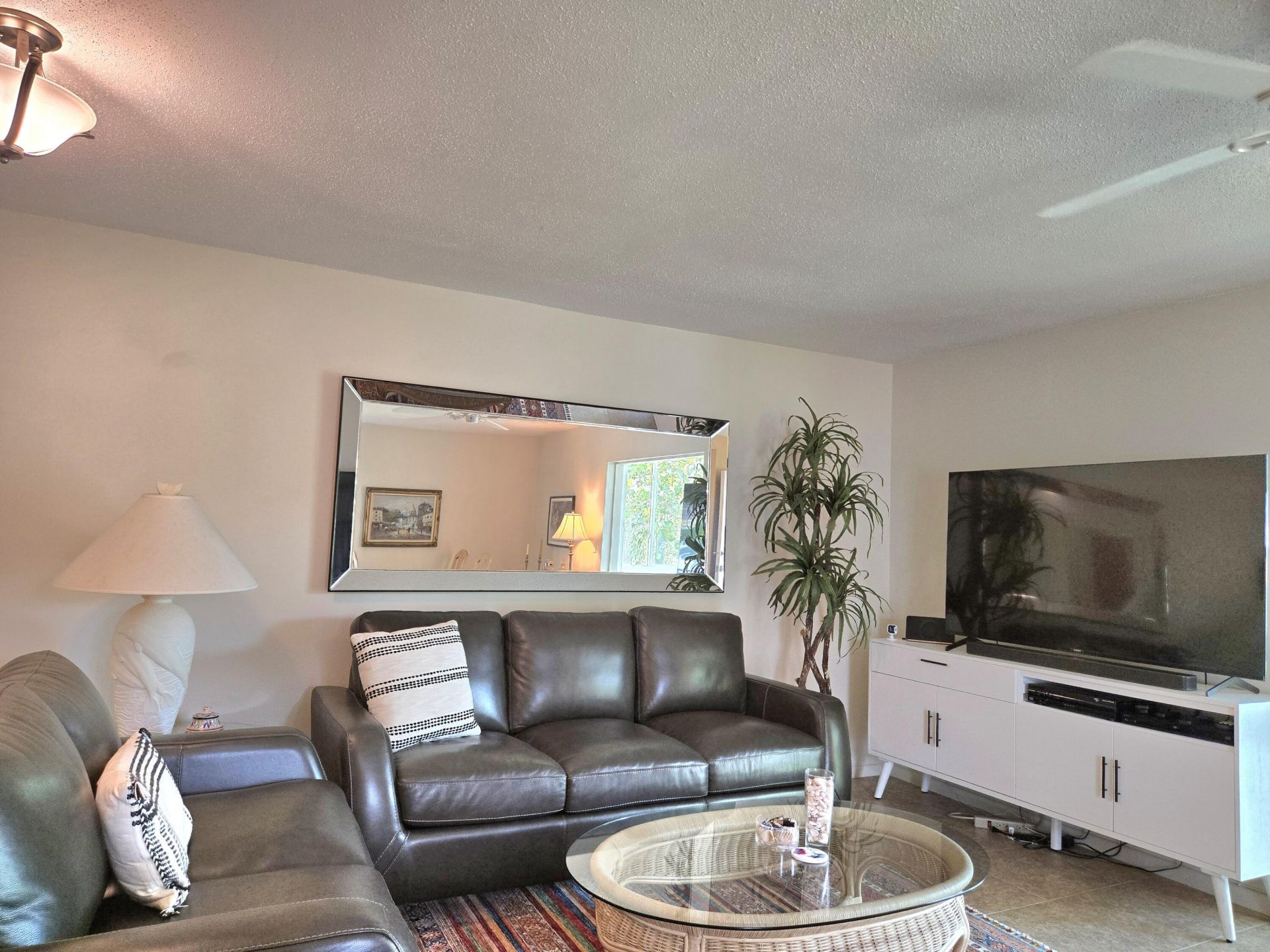 209 Oxford 100, Unit 209, West Palm Beach, FL 33417 Photo