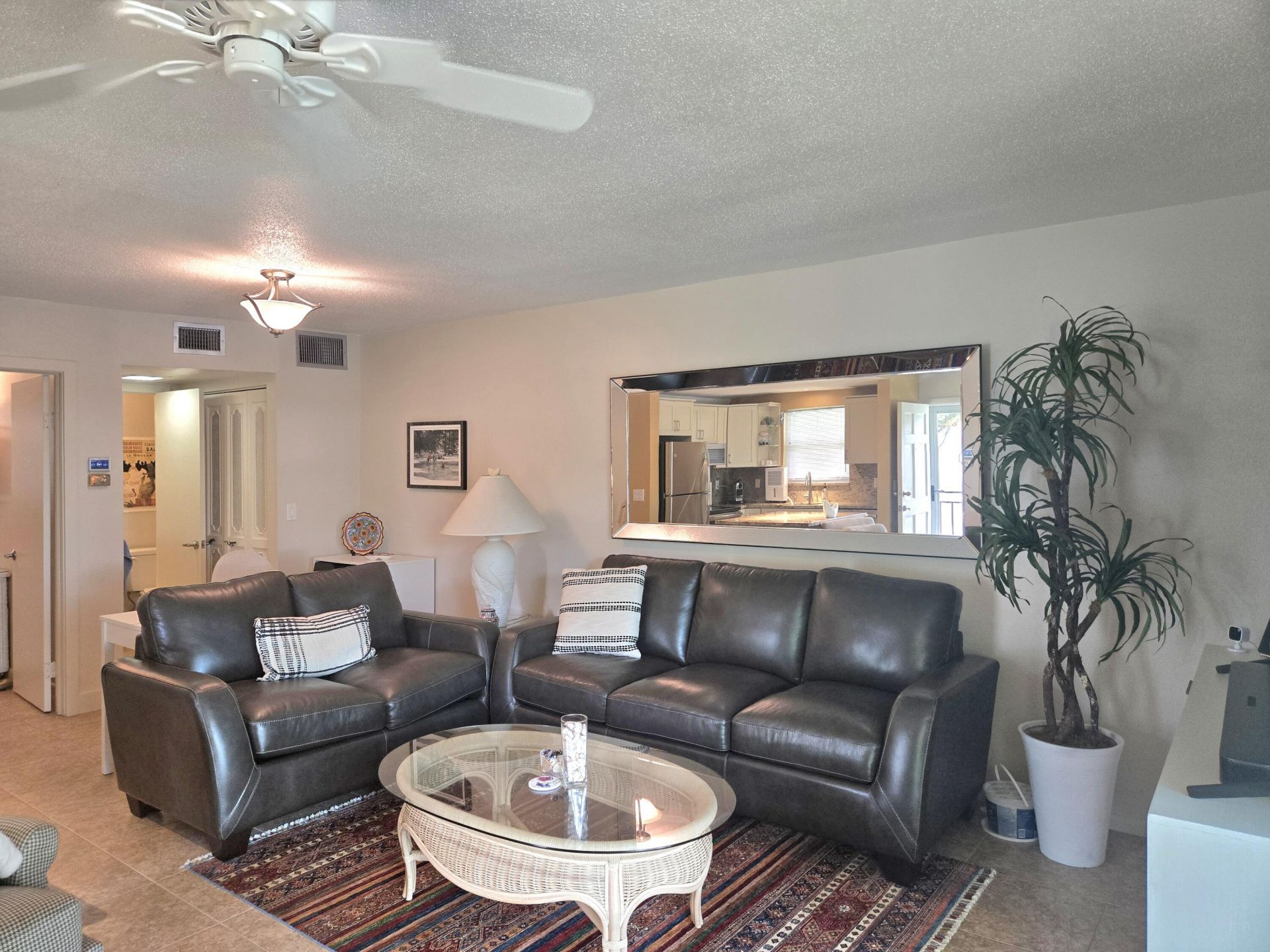 209 Oxford 100, Unit 209, West Palm Beach, FL 33417 Photo