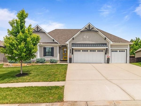 2708 SE 8th Terrace, Blue Springs, MO 64014