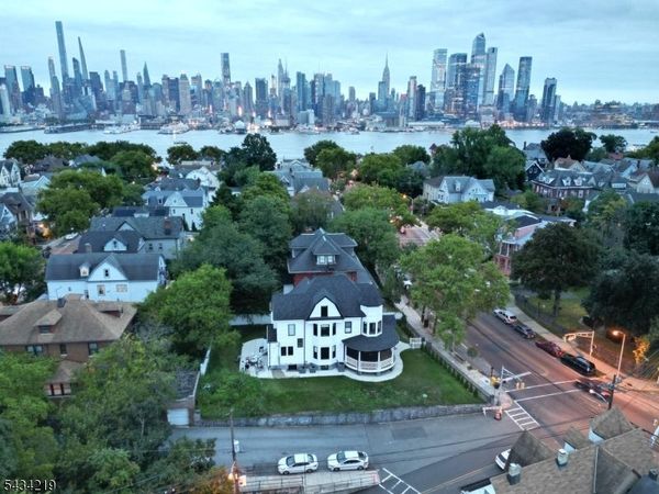 711 Boulevard, Weehawken, NJ 07086