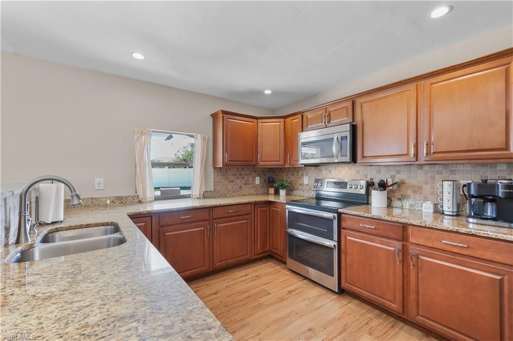 4115 SE 10th Pl , Cape Coral, FL 33904 Photo
