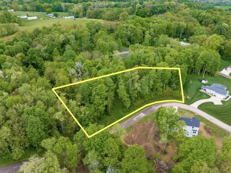 3075 Corbin Drive , Zanesville, OH 43701 Photo 4