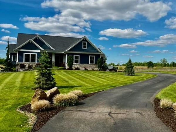 3950 W Howe Road, DeWitt, MI 48820