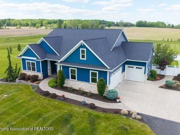 3950 W Howe Road, DeWitt, MI 48820