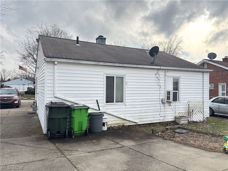 157 JOHN Street, Bedford, OH 44146 Photo 11