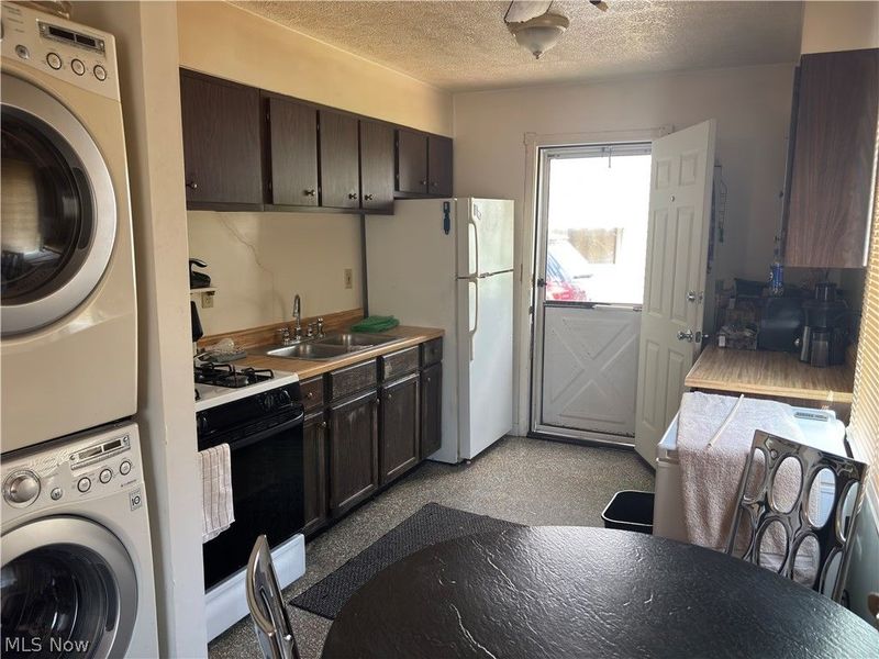 157 JOHN Street, Bedford, OH 44146 Photo 5