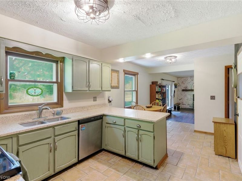 2951 River Glen Dr, Austinburg, OH 44010 Photo 7