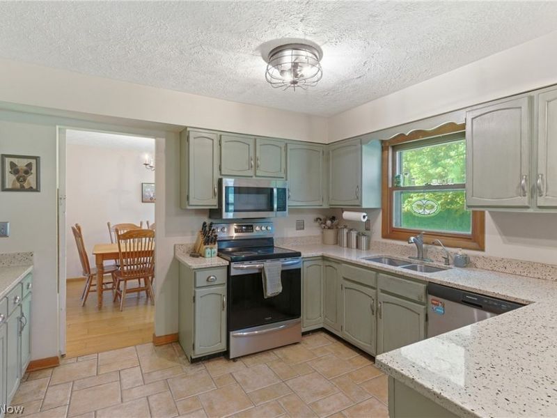 2951 River Glen Dr, Austinburg, OH 44010 Photo 8
