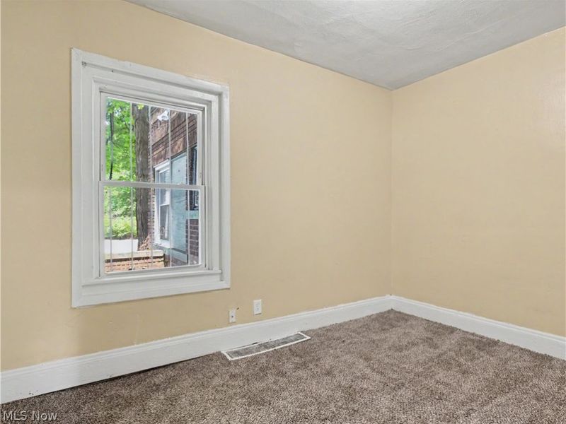 975 Parkwood Drive, Cleveland, OH 44108 Photo 17