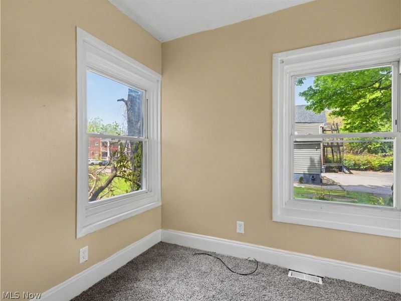 975 Parkwood Drive, Cleveland, OH 44108 Photo 19