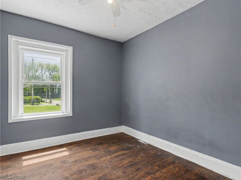 975 Parkwood Drive, Cleveland, OH 44108 Photo 5