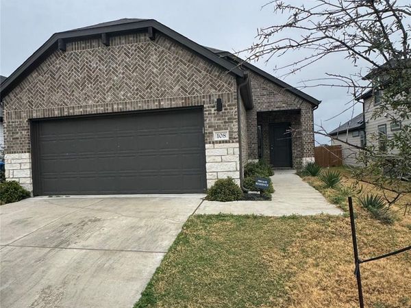 108 Bendecido LOOP, Elgin, TX 78621
