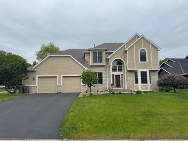 8576 Derby Court, Eden Prairie, MN 55347
