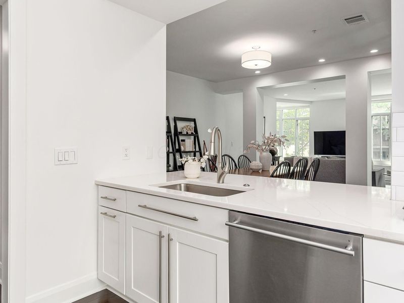1000 S Dawson Avenue, Unit 201, Columbus, OH 43209 Photo 15