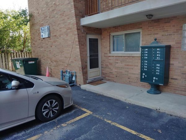 16 N Garfield Street , Unit 2A, Lombard, IL 60148