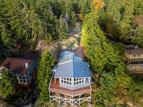 37189 Schooner Way , Pender Island, BC V0N 2M2