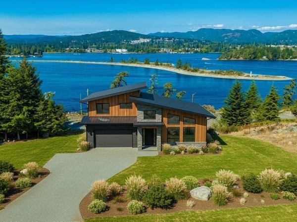 7070 Fisher Rd , Sooke, BC V9Z 1A8