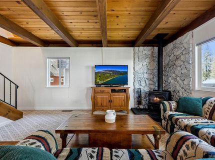 2692 Springwood Drive, South Lake Tahoe, CA 96150 Photo