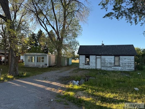 5571 E Iona Road, IONA, ID 83427