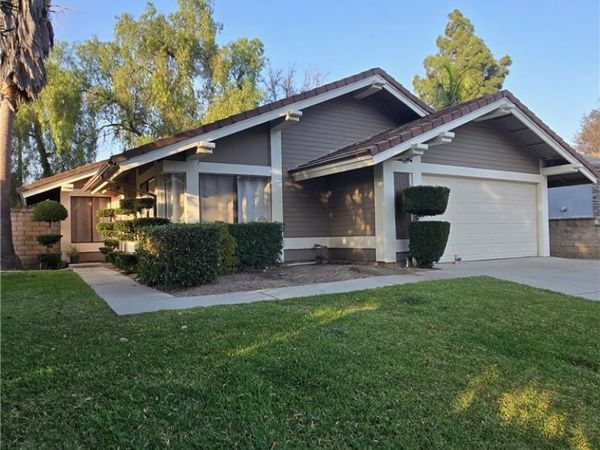 46 Rising Hill, Pomona, CA 91766