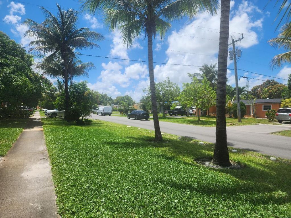 3300 NW 41st Street, Lauderdale Lakes, FL 33309 Photo