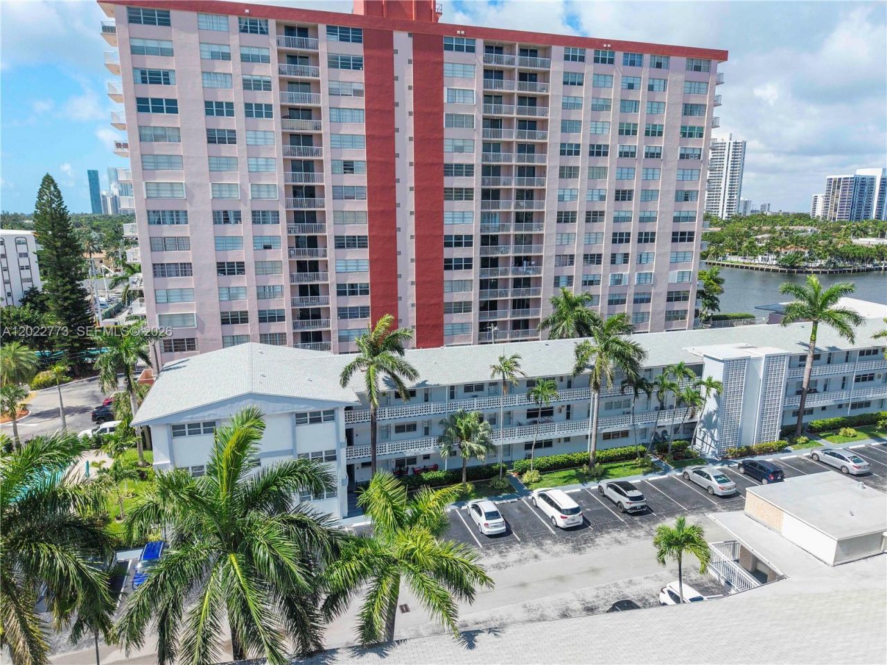 3133 S Ocean Dr , Unit 318, Hallandale Beach, FL 33009 Photo