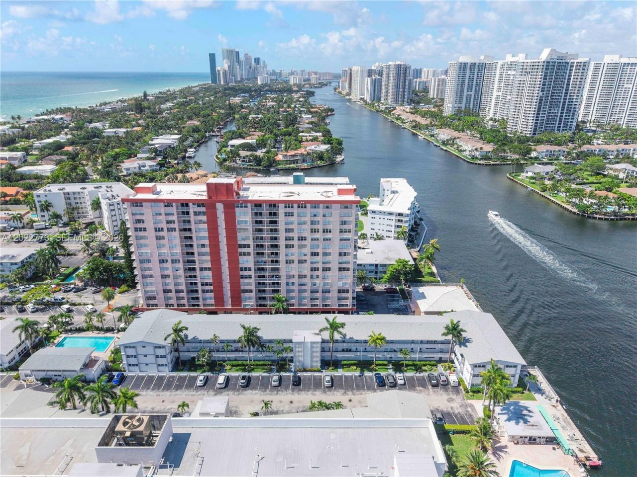3133 S Ocean Dr , Unit 318, Hallandale Beach, FL 33009 Photo