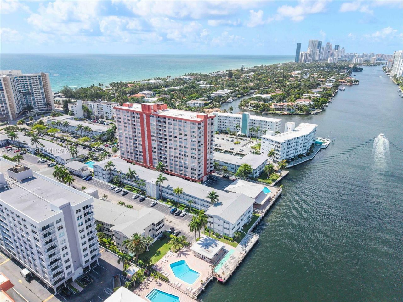 3133 S Ocean Dr , Unit 318, Hallandale Beach, FL 33009 Photo