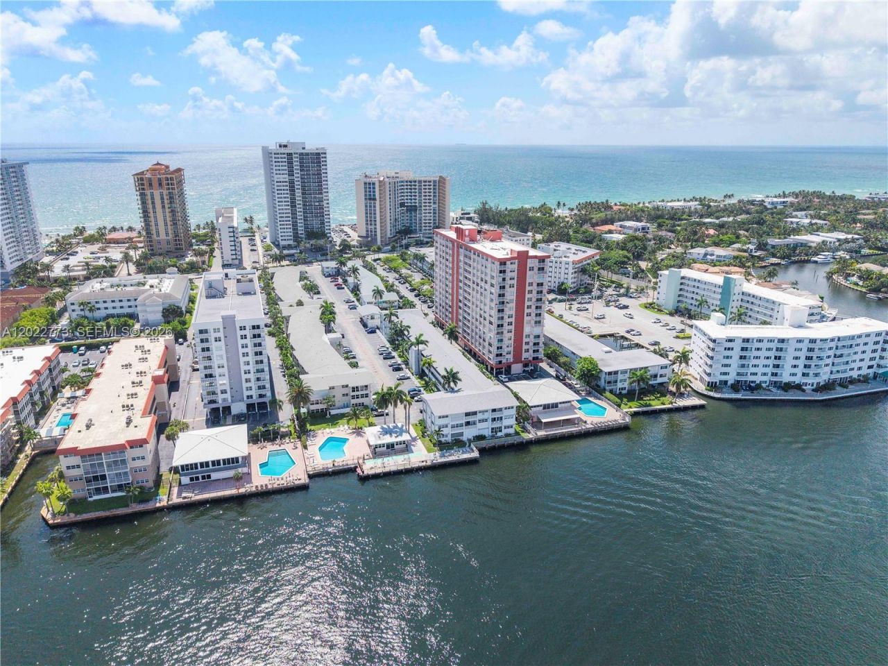 3133 S Ocean Dr , Unit 318, Hallandale Beach, FL 33009 Photo
