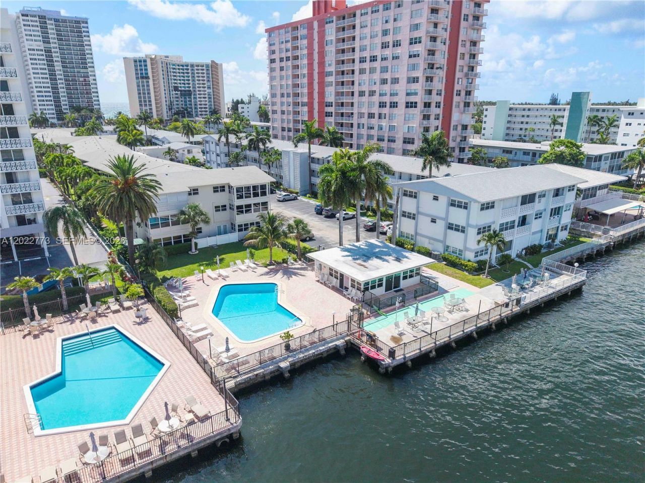 3133 S Ocean Dr , Unit 318, Hallandale Beach, FL 33009 Photo